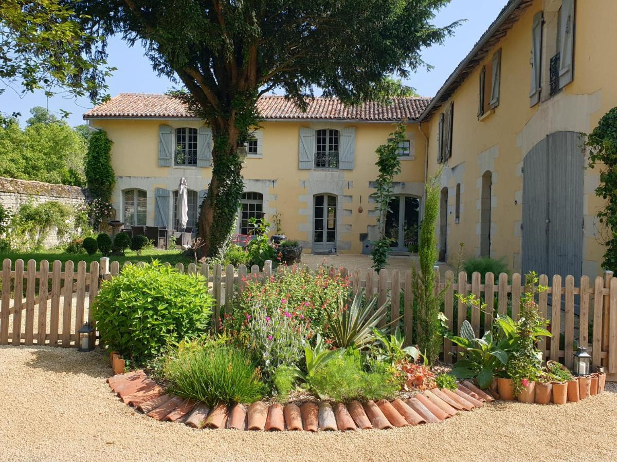 Monts-sur-Guesnes Domaine De Bourgville מראה חיצוני תמונה